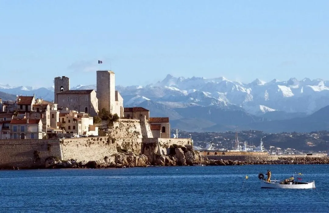 Apartment Grand Studio Vue Mer A Antibes