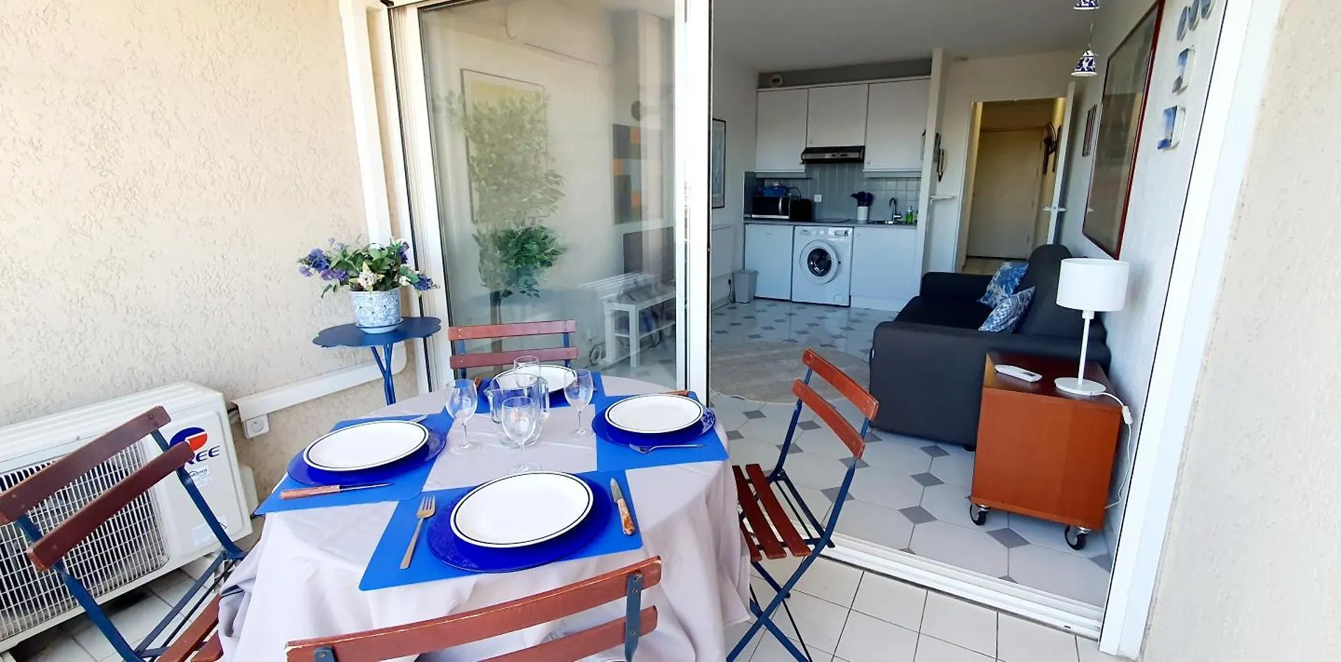 Grand Studio Vue Mer A Antibes Apartment