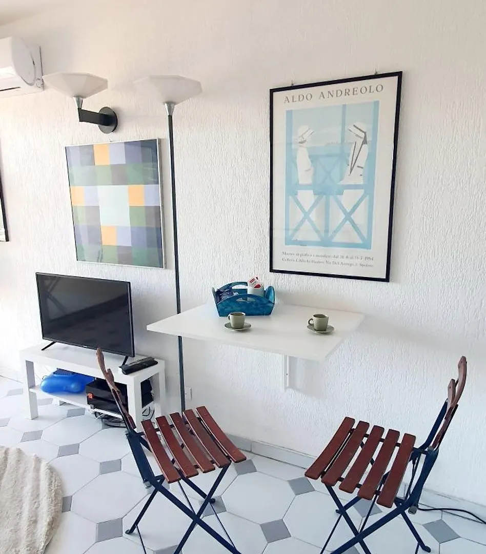 Apartment Grand Studio Vue Mer A Antibes France
